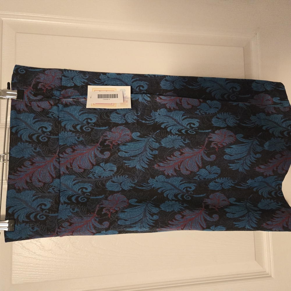 Elegant Blue and Purple Patterned Skirt